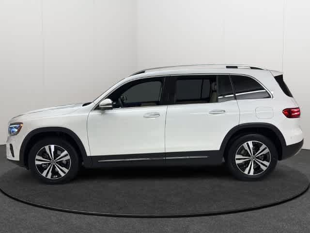 New 2026 Mercedes-Benz GLB 250 4MATIC image 3