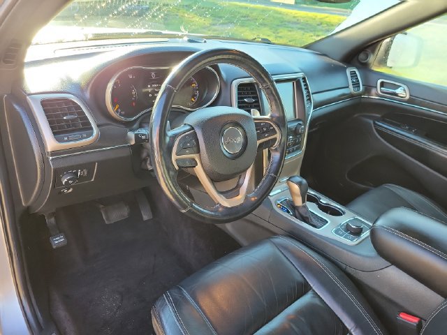 Used 2017 Jeep Grand Cherokee Limited AWD/4WD image 25