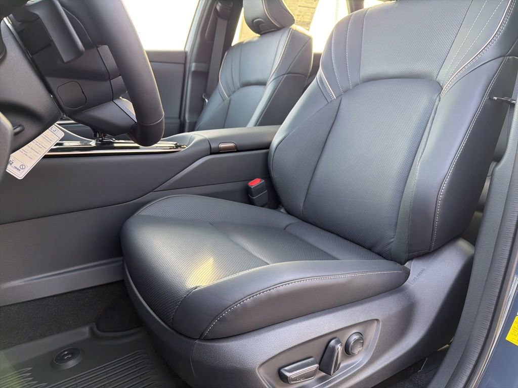 New 2026 Toyota Crown Signia image 6