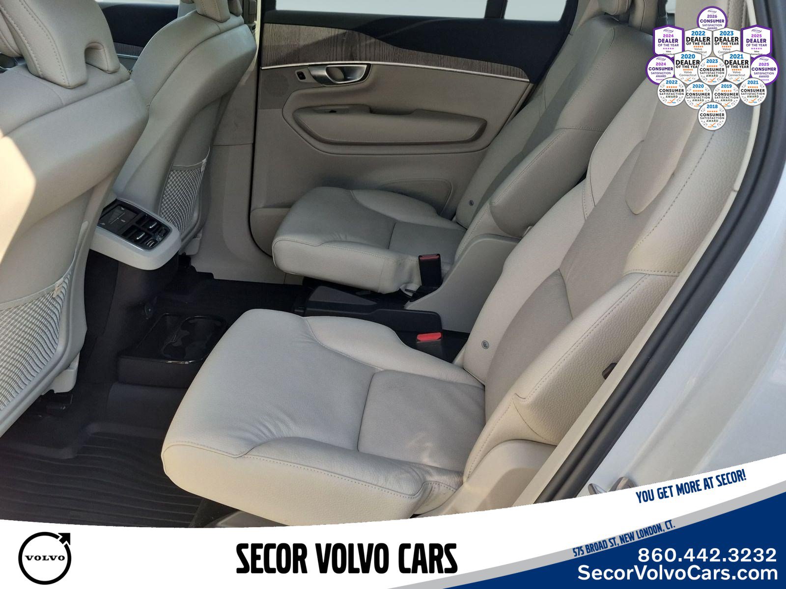 Used 2024 Volvo XC90 B6 Plus w/ Protection Package Premier AWD/4WD image 21