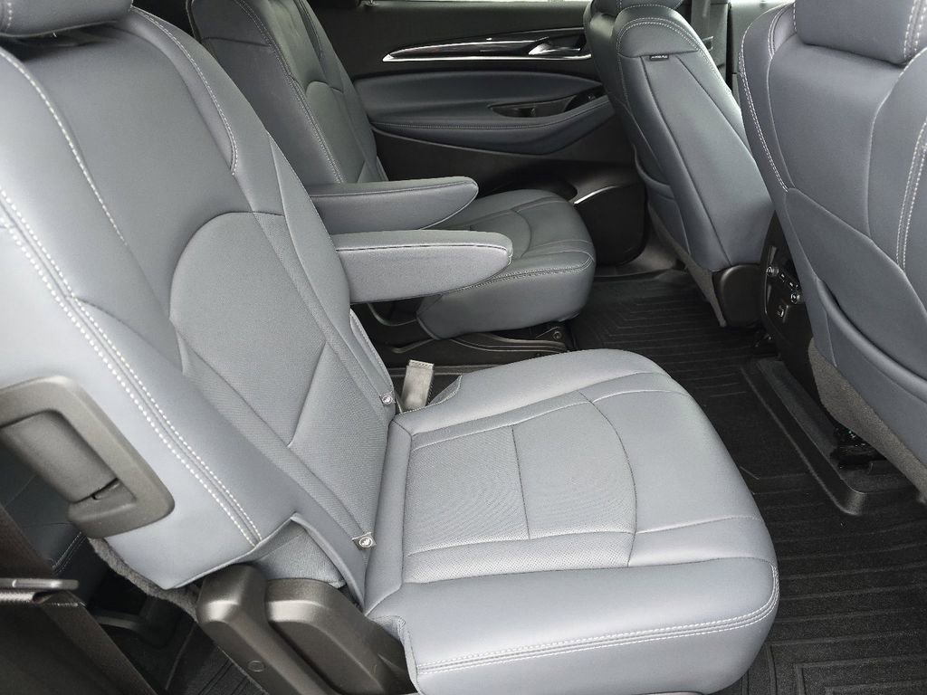 Used 2023 Buick Enclave Essence w/ LPO, Touring Package image 20