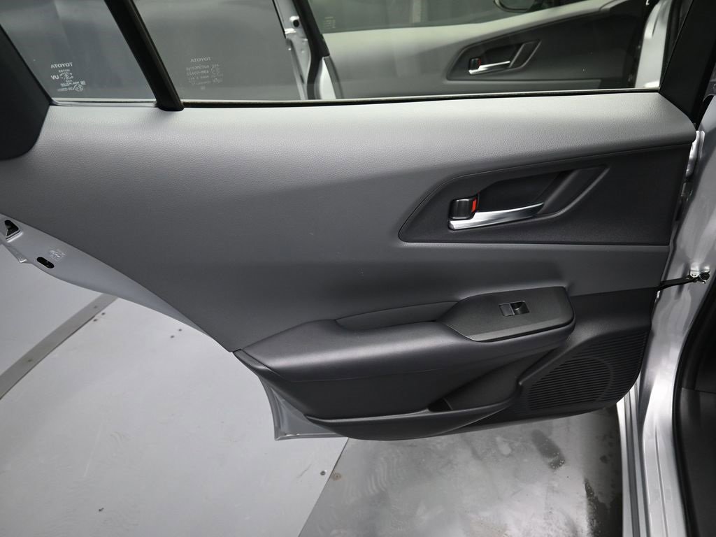 Certified 2024 Toyota Prius XLE image 28