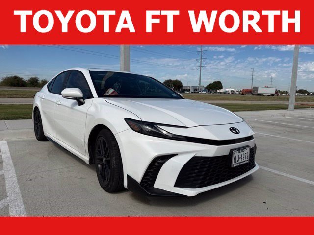 Used 2026 Toyota Camry SE w/ Convenience Package FWD image 1