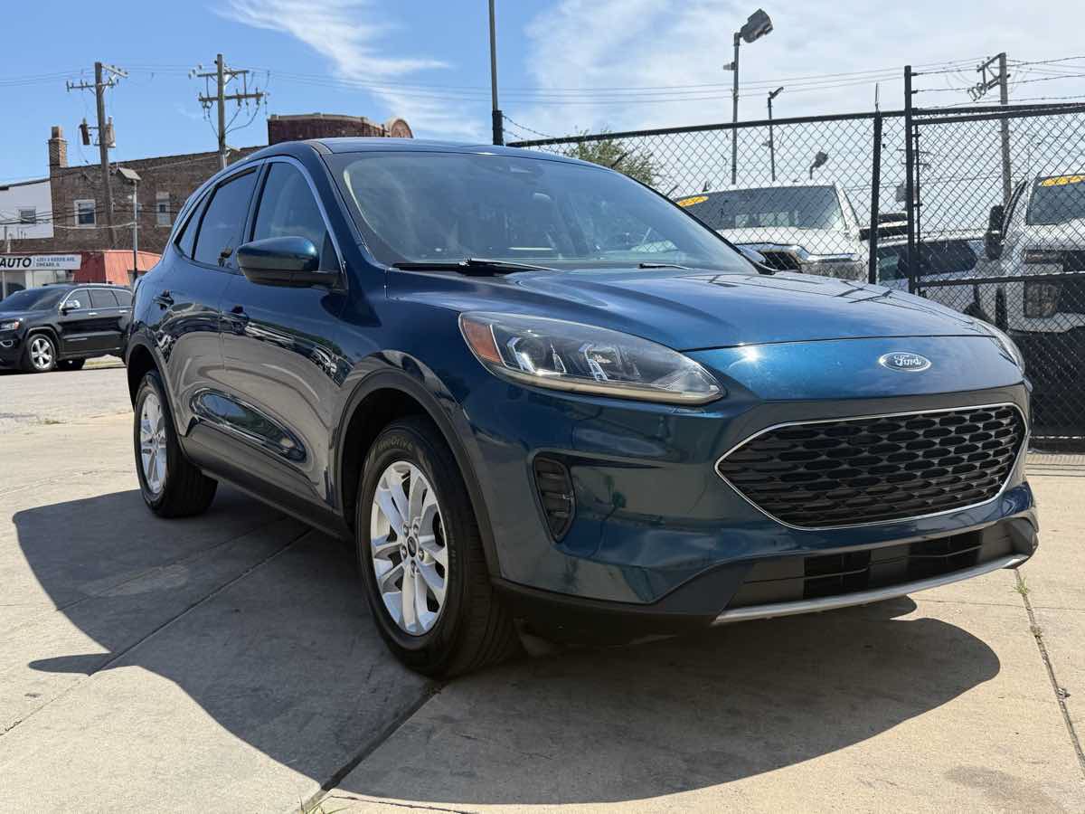 Used 2020 Ford Escape SE FWD image 3