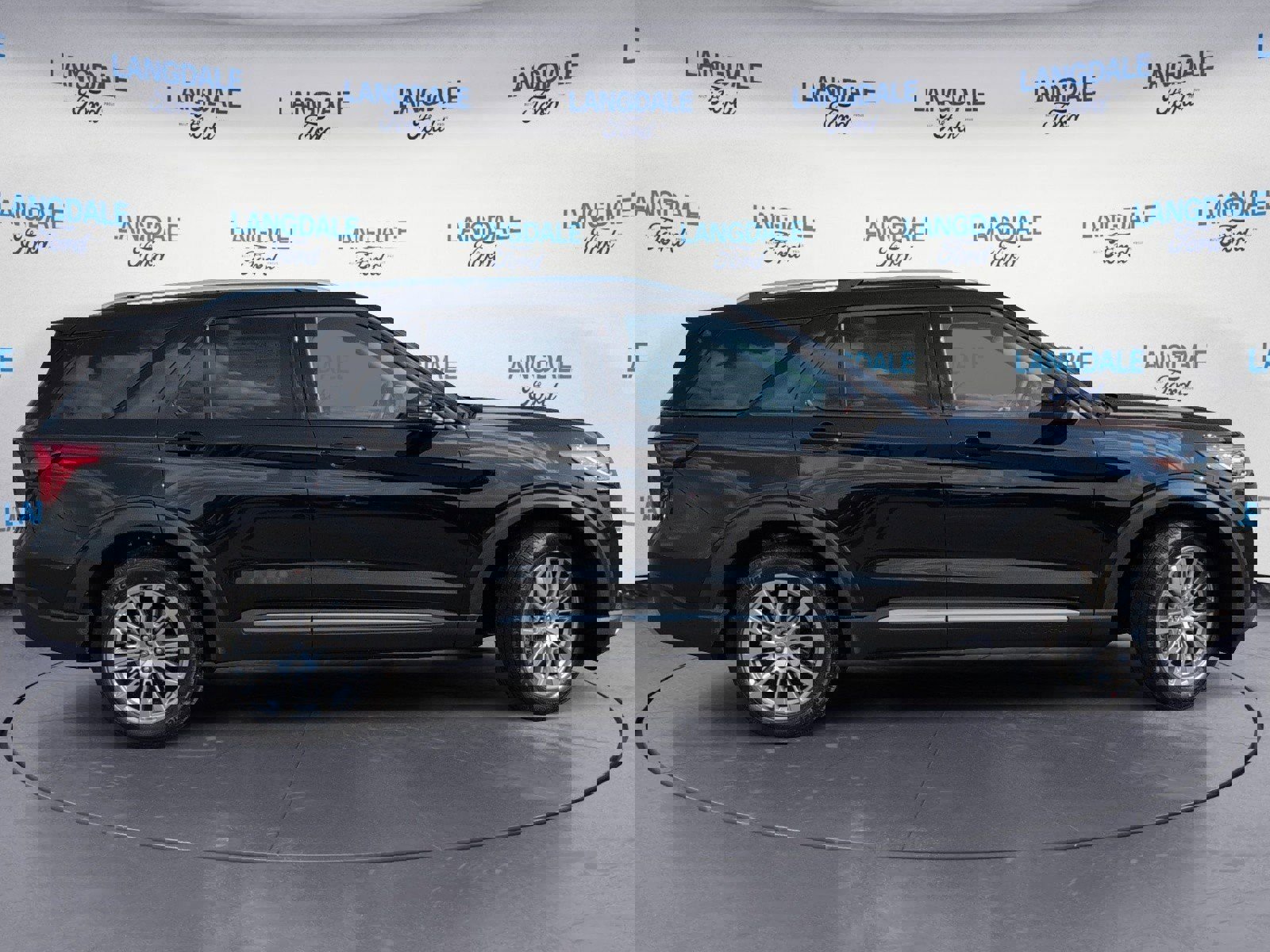 New 2026 Ford Explorer Platinum image 3
