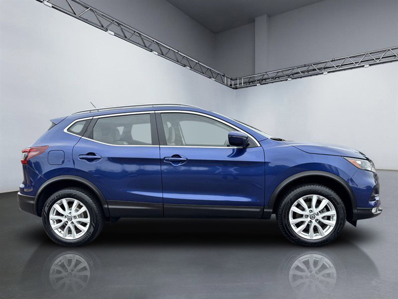 Used 2020 Nissan Rogue Sport SV w/ All-Weather Package image 3