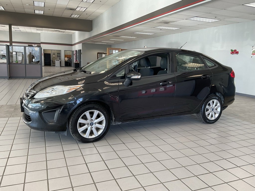 Used 2013 Ford Fiesta SE image 3