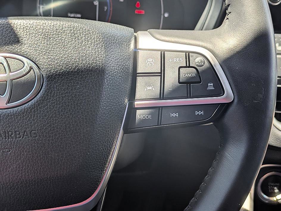 Used 2024 Toyota Grand Highlander FWD image 16