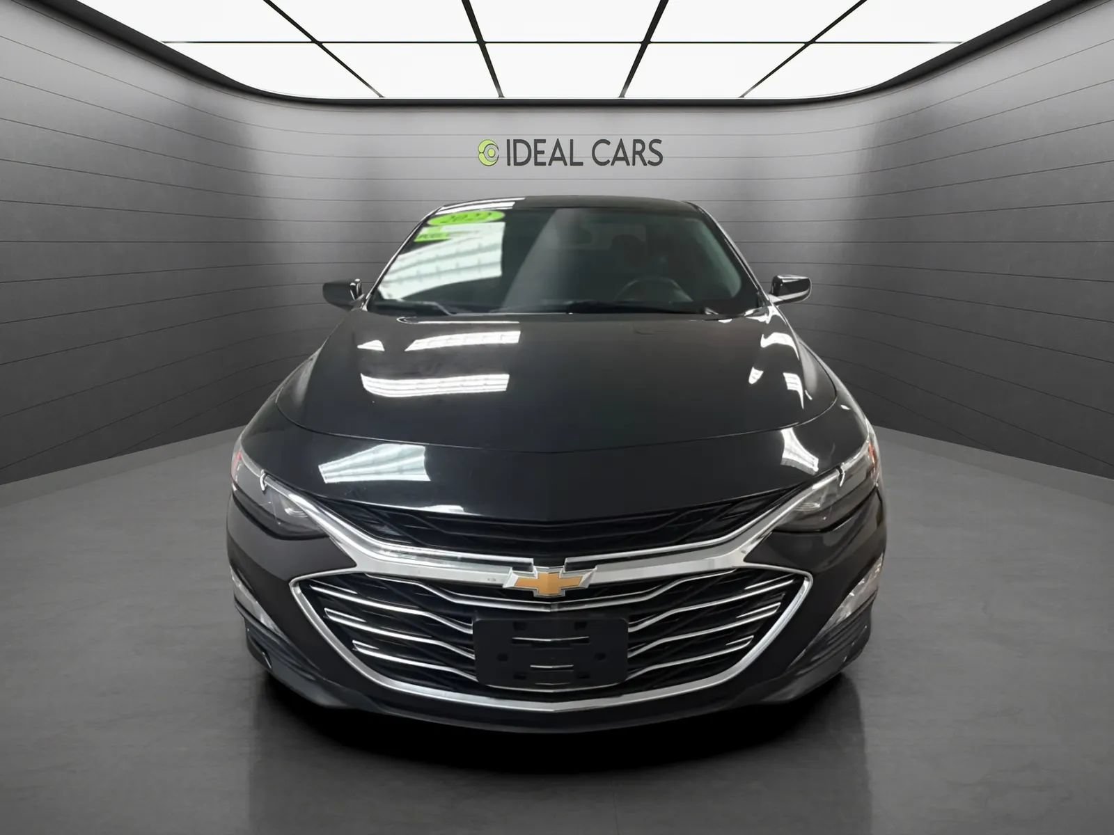 Used 2022 Chevrolet Malibu LT FWD image 2