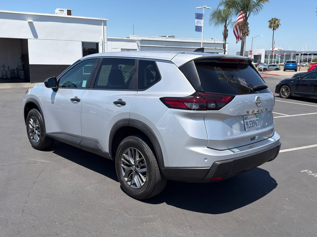 Used 2024 Nissan Rogue S FWD image 8