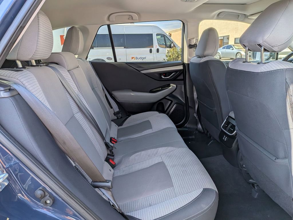Used 2025 Subaru Outback Premium image 30