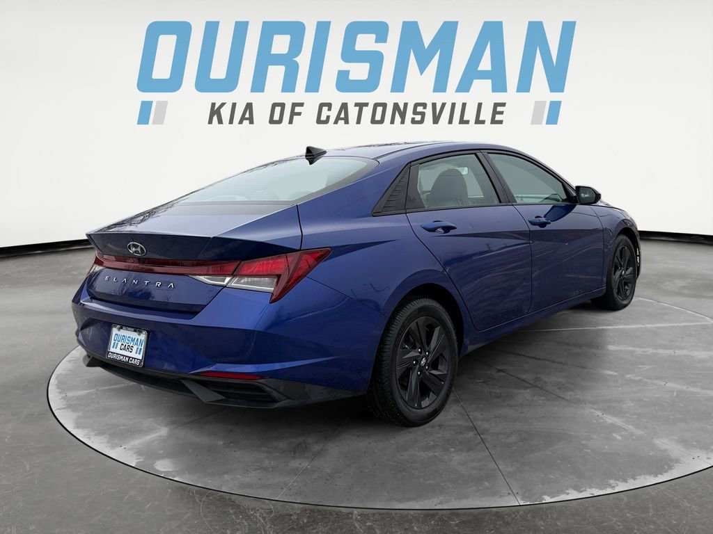 Used 2022 Hyundai Elantra SEL w/ Cargo Package image 6