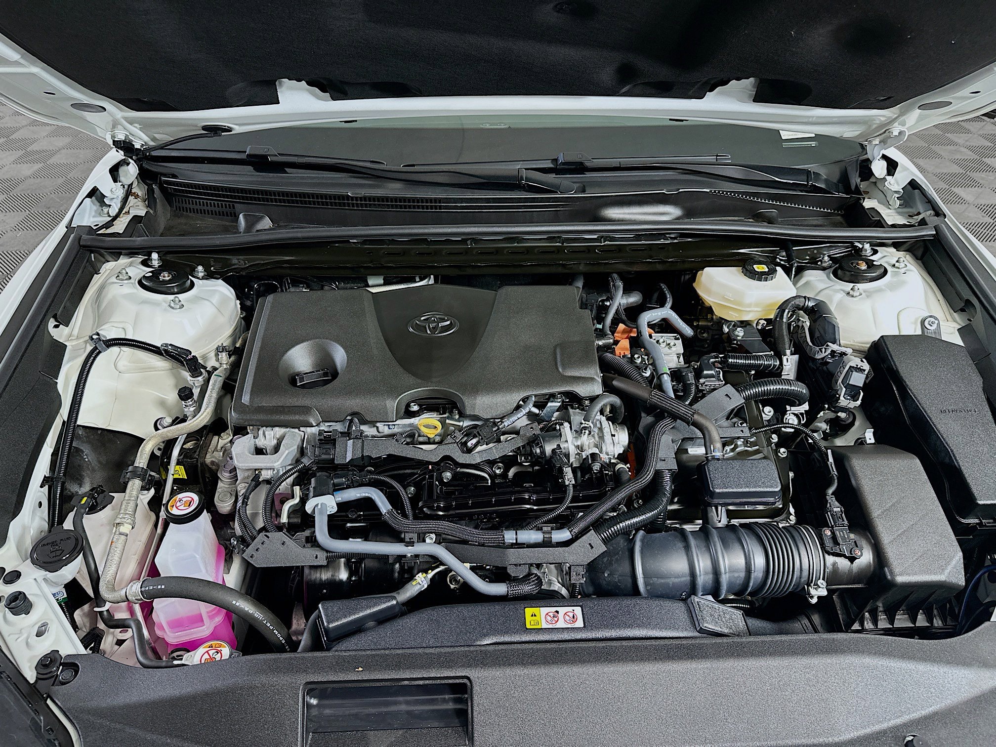 Used 2025 Toyota Camry LE image 34
