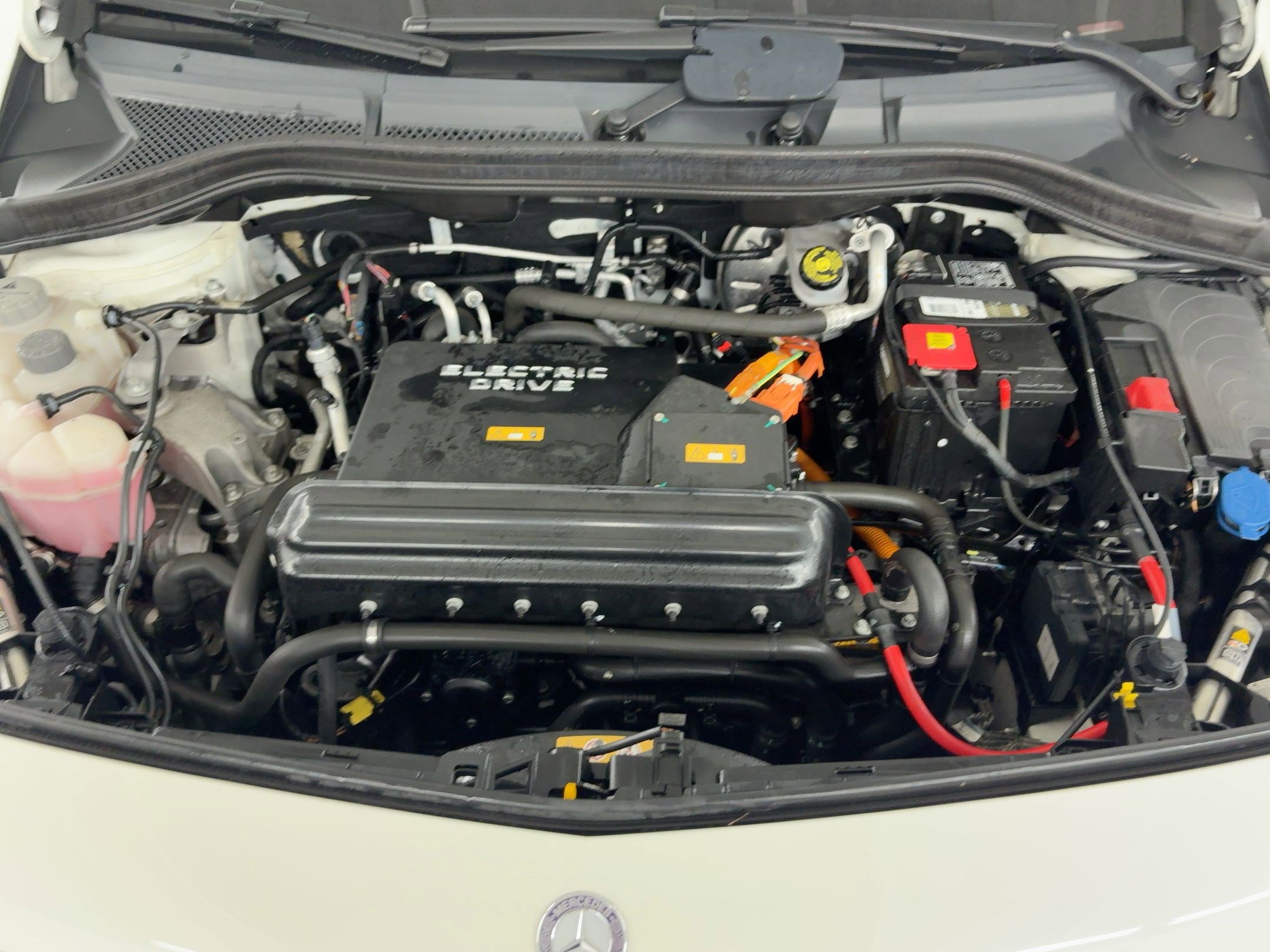 Used 2016 Mercedes-Benz B 250e image 32