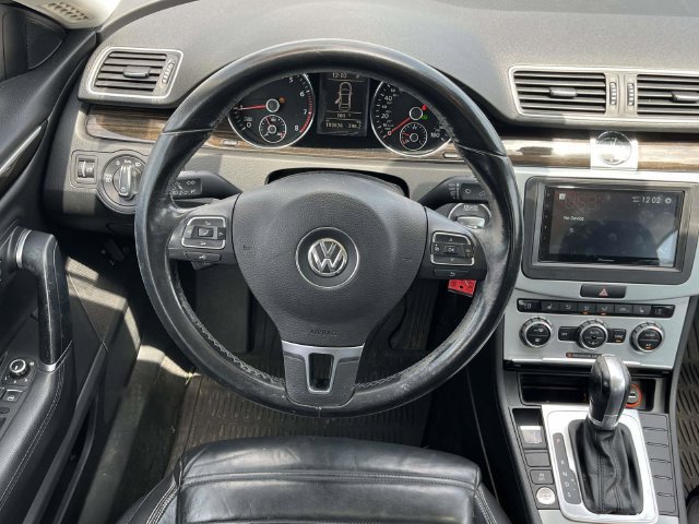 Used 2015 Volkswagen CC Executive FWD image 18