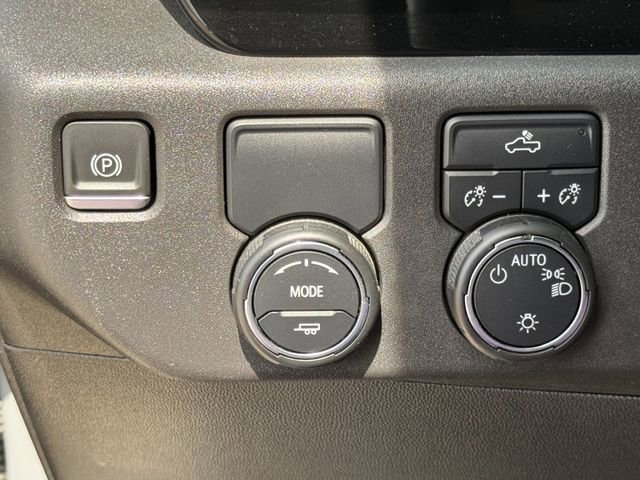 Used 2024 Chevrolet Silverado 1500 LT RWD image 23