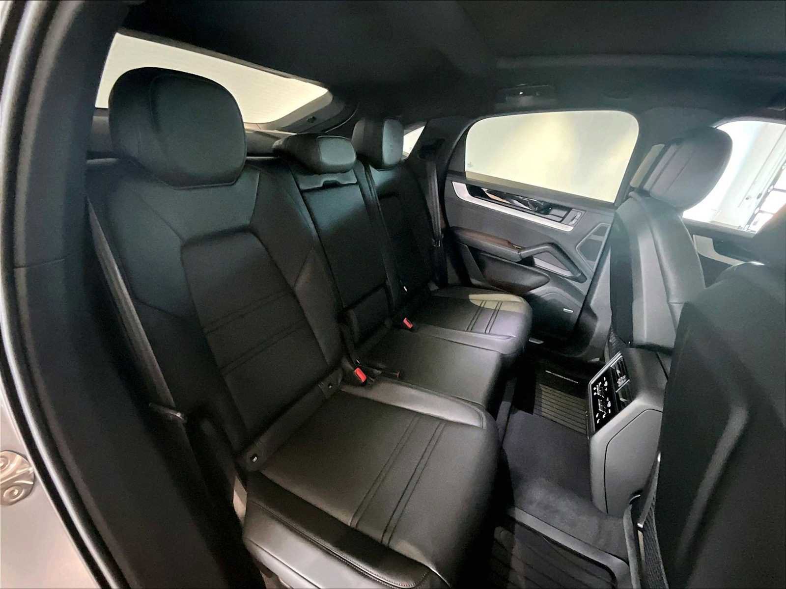 New 2026 Porsche Cayenne Coupe image 29