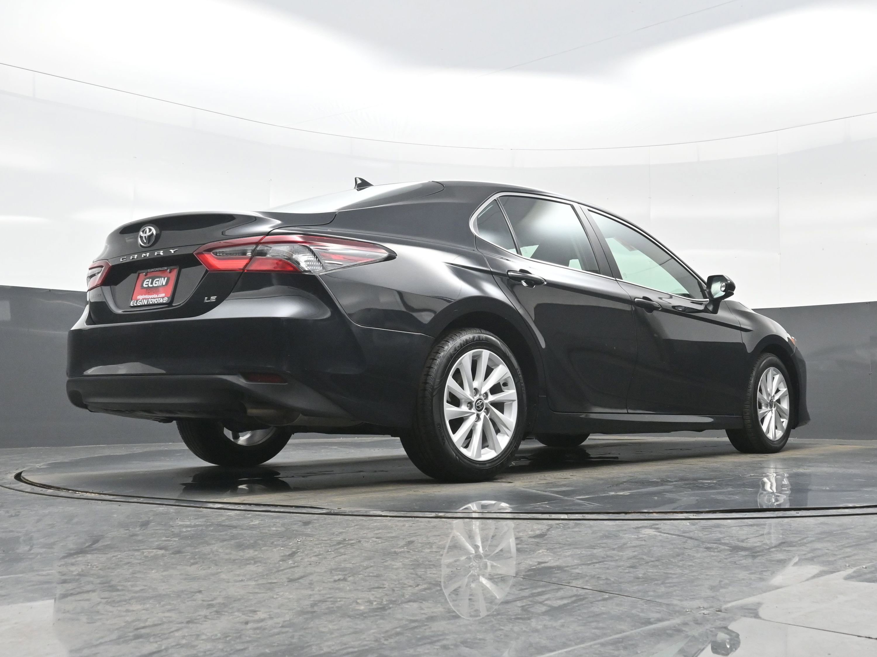 Used 2024 Toyota Camry LE image 31