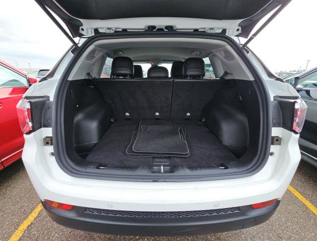 Used 2022 Jeep Compass Limited image 9