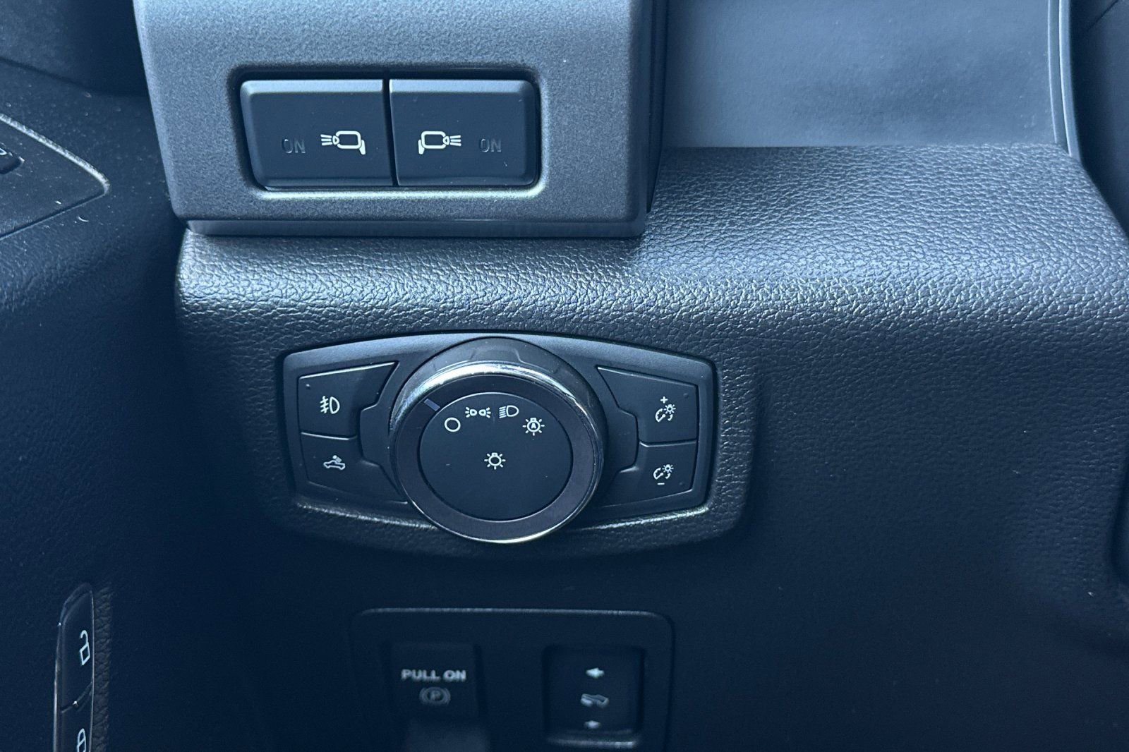 Certified 2018 Ford F150 XLT w/ Equipment Group 302A Luxury image 27