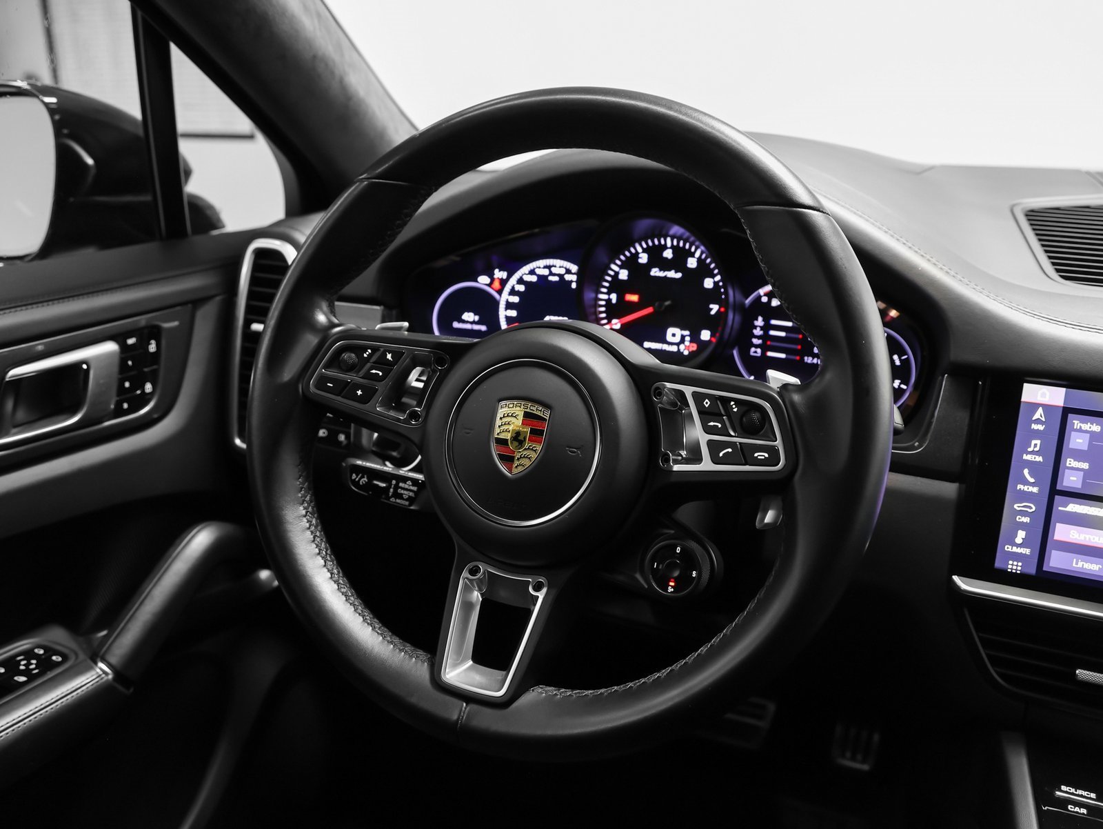 Used 2021 Porsche Cayenne Turbo image 38