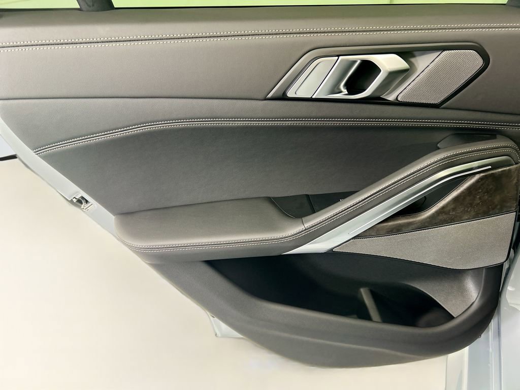 New 2027 BMW X6 xDrive40i AWD/4WD image 25