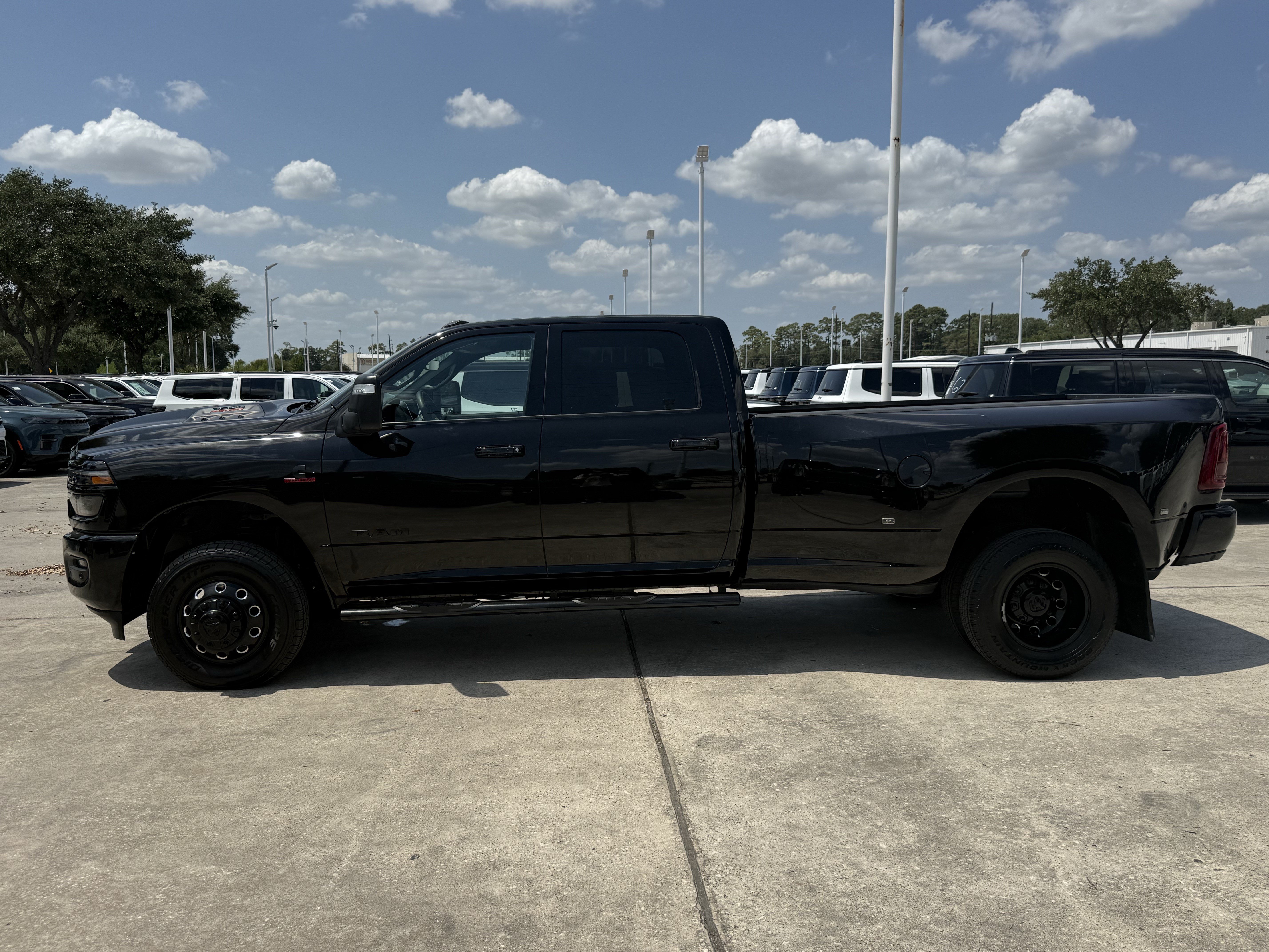 Used 2025 RAM 3500 Laramie w/ Night Edition AWD/4WD image 8