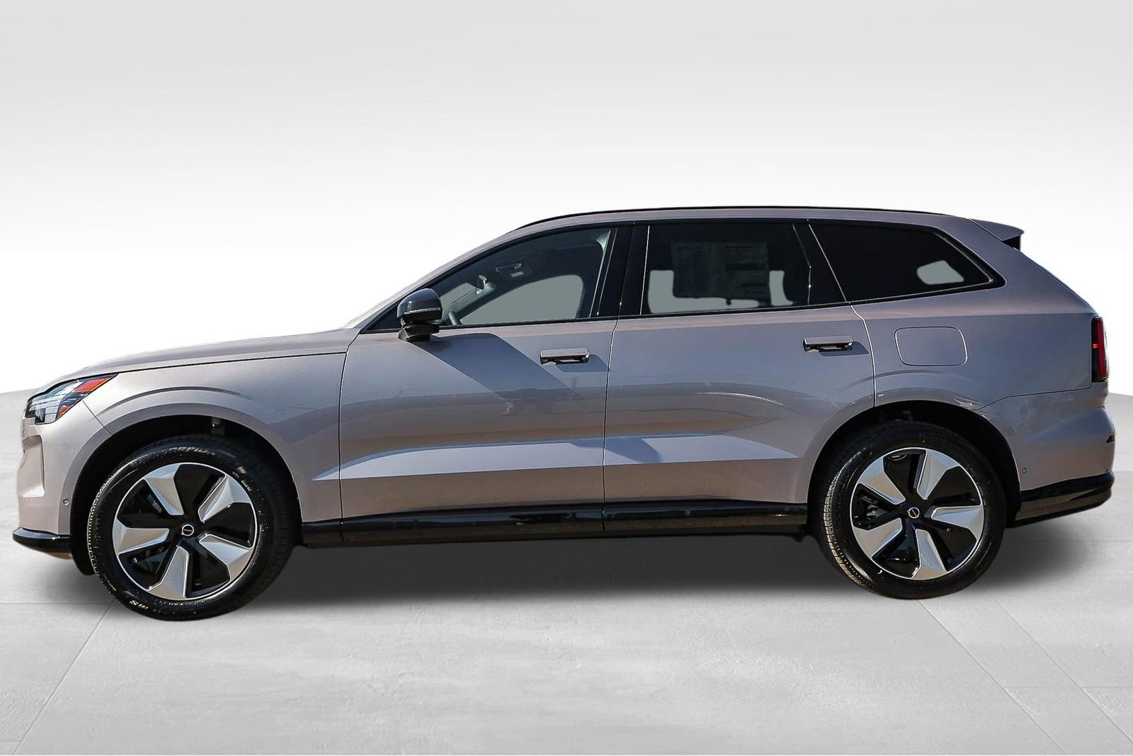New 2026 Volvo EX90 Plus RWD image 8