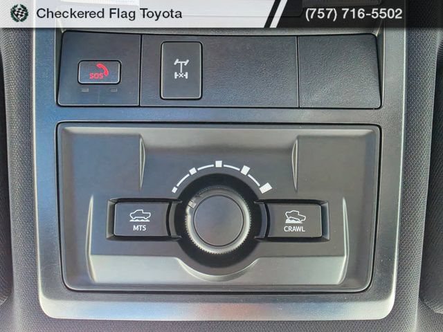 Used 2023 Toyota Tacoma TRD Off-Road w/ Technology Package AWD/4WD image 18