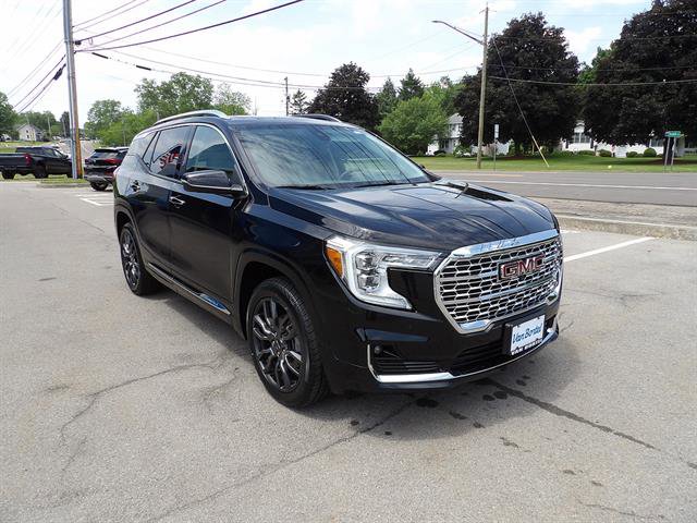 Certified 2023 GMC Terrain Denali w/ Black Diamond Edition AWD/4WD image 7