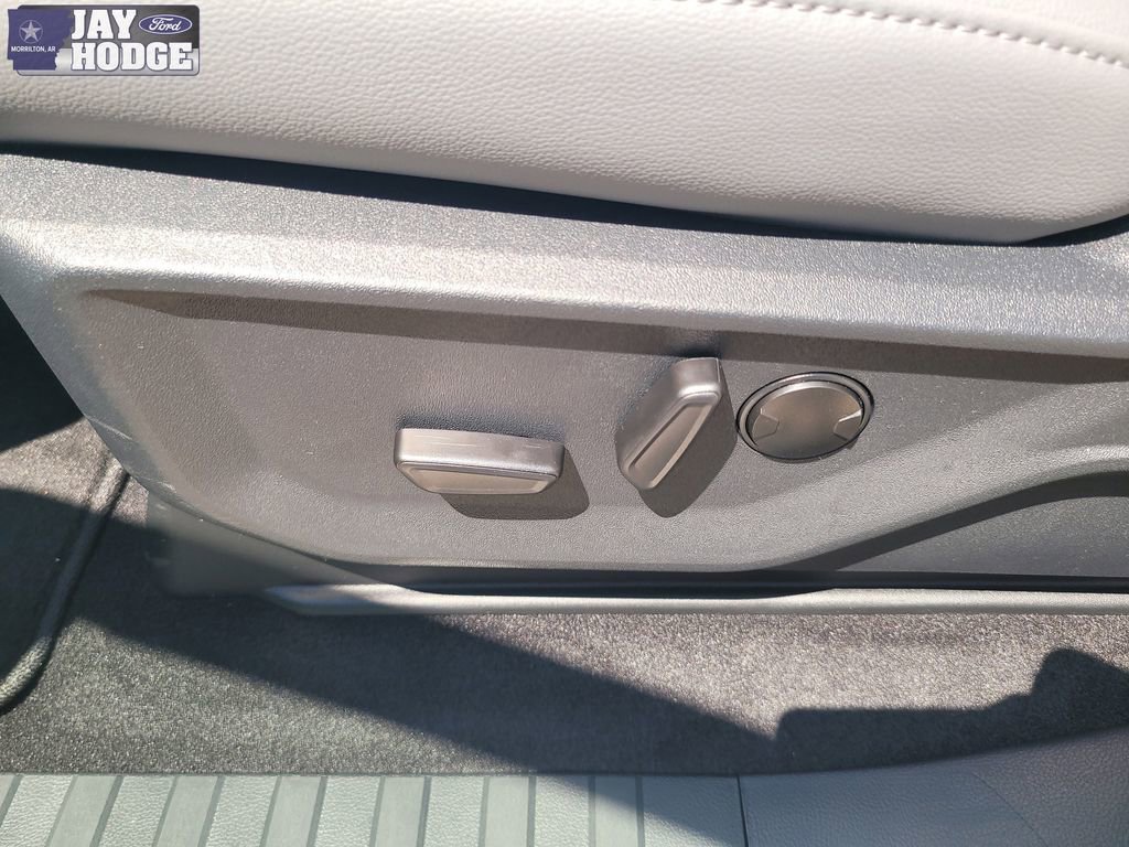 New 2025 Ford F150 Lightning Flash image 15