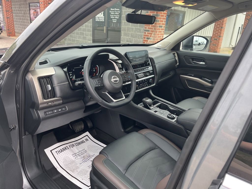 Used 2025 Nissan Pathfinder Platinum w/ Cargo Package image 23