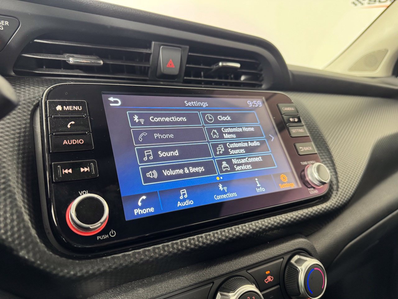 Used 2024 Nissan Kicks SV FWD image 19