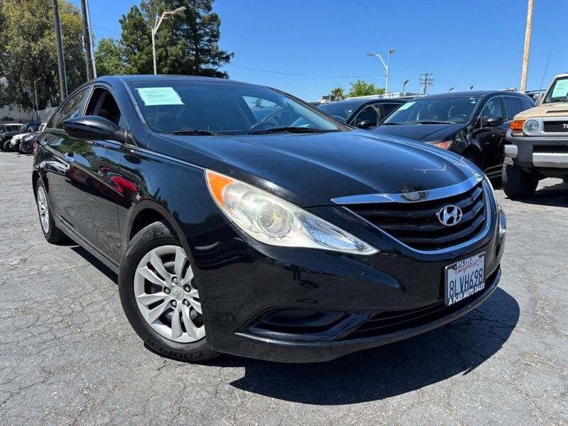 Used 2013 Hyundai Sonata GLS FWD image 1