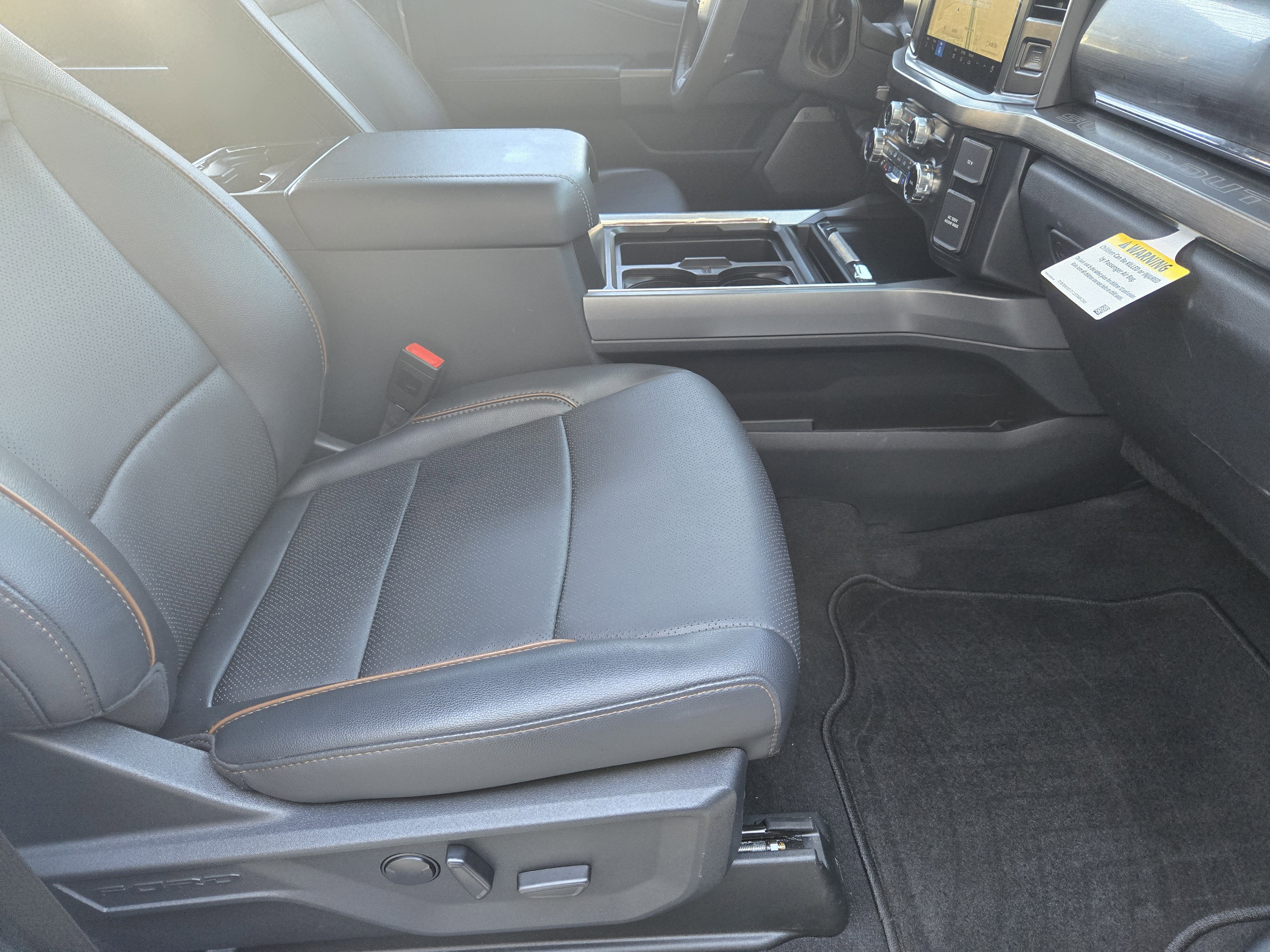 Used 2025 Ford F350 Lariat w/ Chrome Package image 10