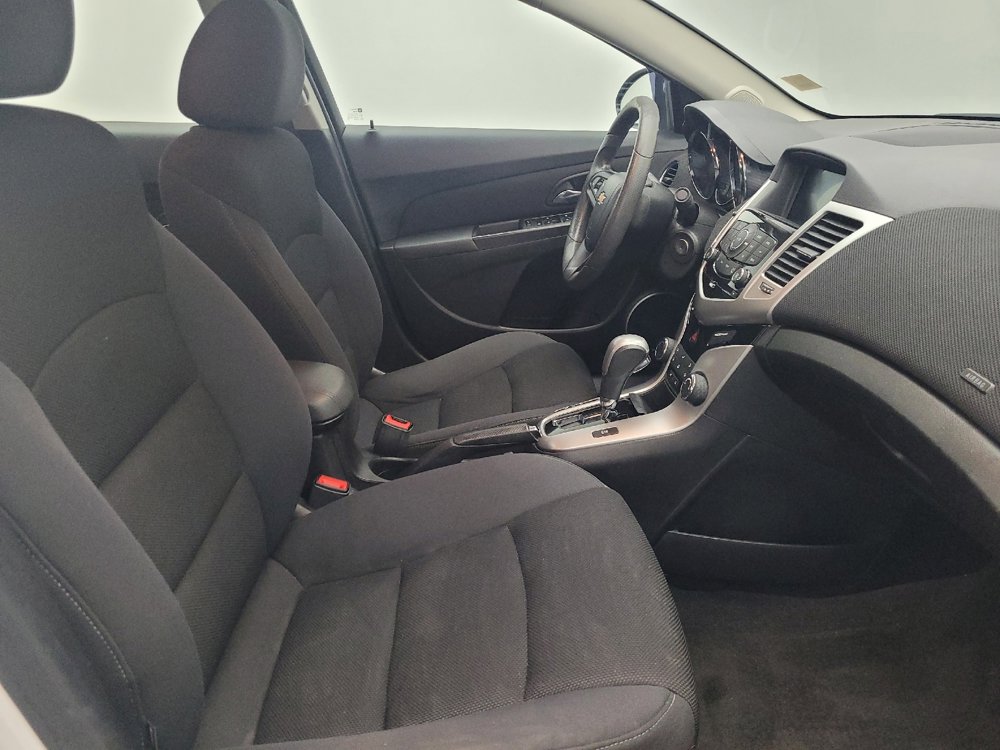 Used 2016 Chevrolet Cruze LT w/ Sun And Sound Package image 21