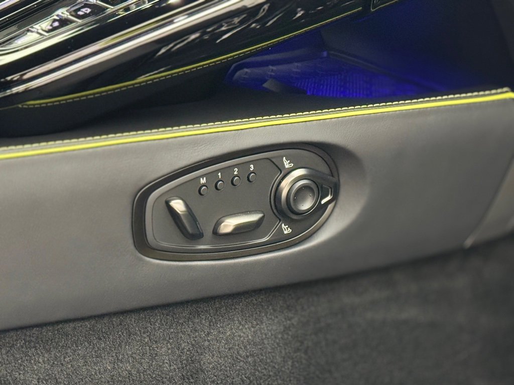 New 2025 Aston Martin V8 Vantage Coupe image 27