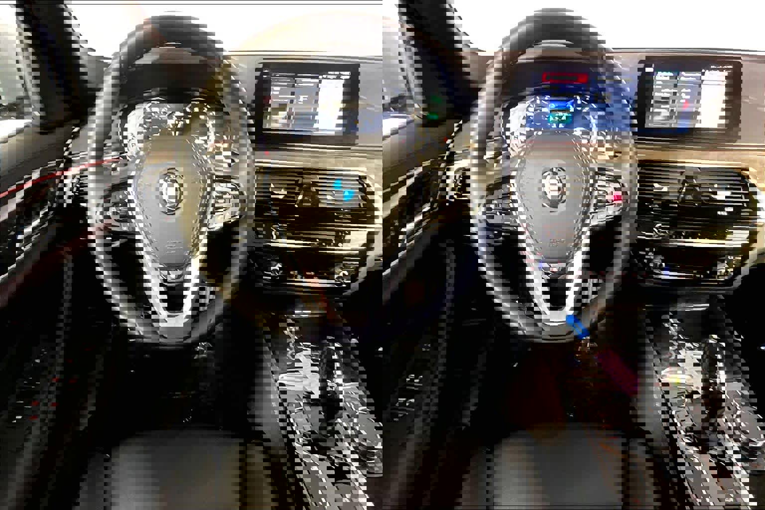 Used 2018 BMW 540i xDrive image 6