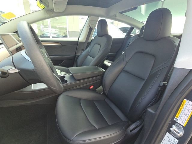 Used 2023 Tesla Model 3 Standard Range image 11