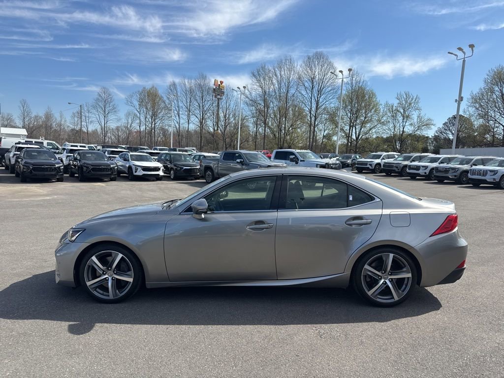 Used 2018 Lexus IS 300 w/ Premium Package RWD image 2