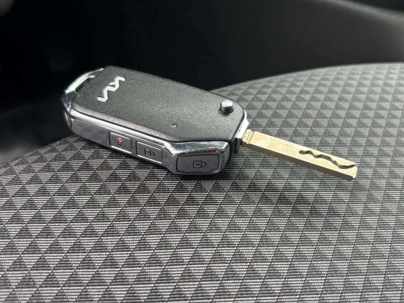 Used 2025 Kia Soul LX w/ LX Technology Package FWD image 21