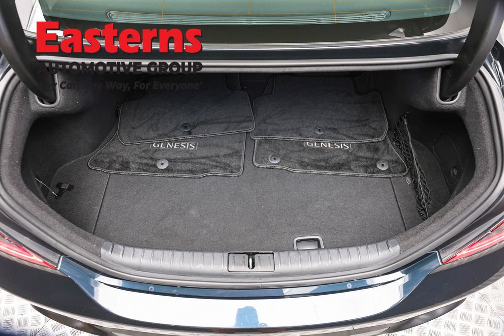Used 2025 Genesis G70 2.5T RWD image 9