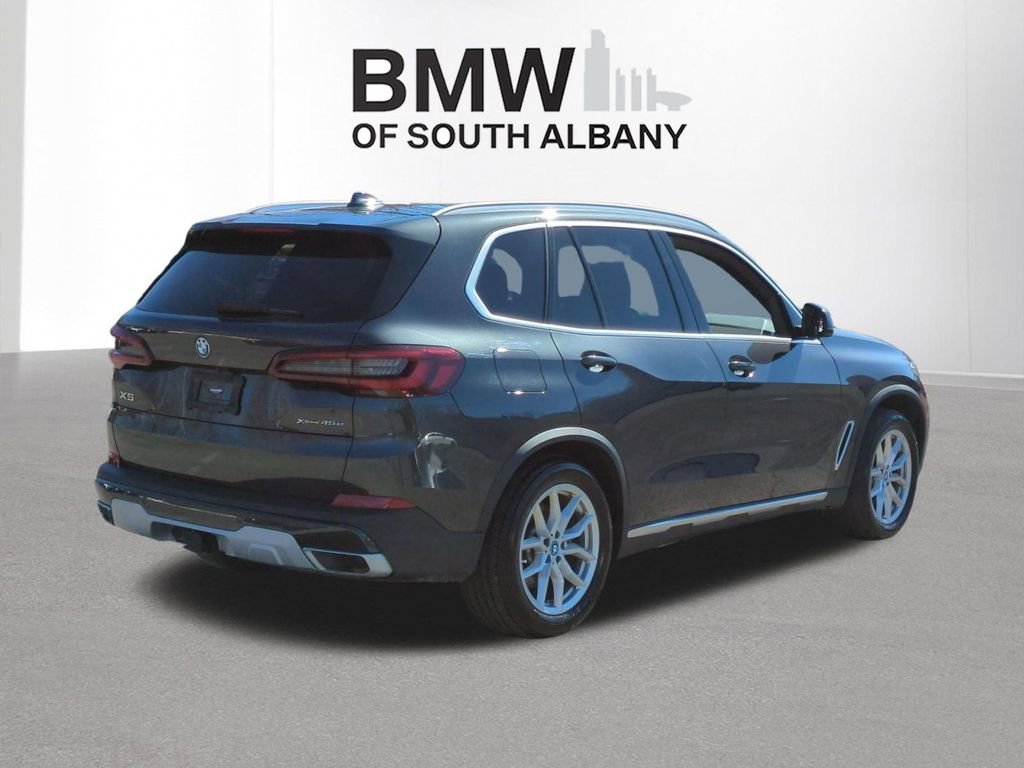 Used 2022 BMW X5 xDrive45e image 4