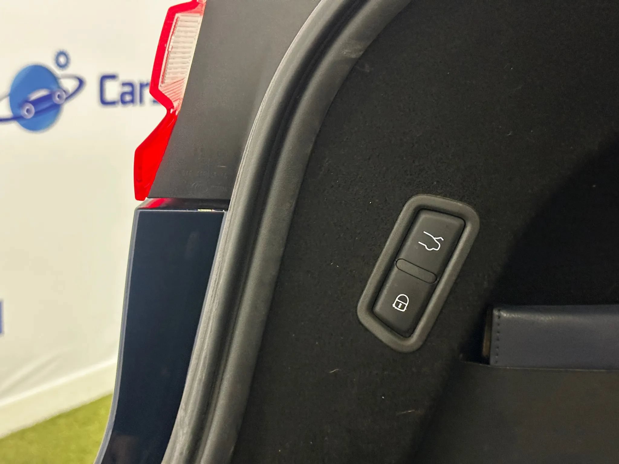 Used 2019 Maserati Levante GranLusso AWD/4WD image 19