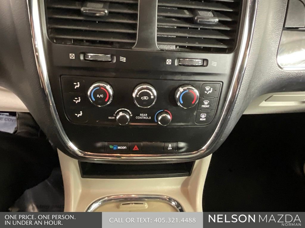 Used 2018 Dodge Grand Caravan SXT image 34