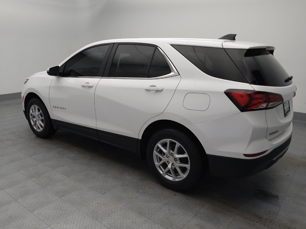 Used 2024 Chevrolet Equinox LT image 3