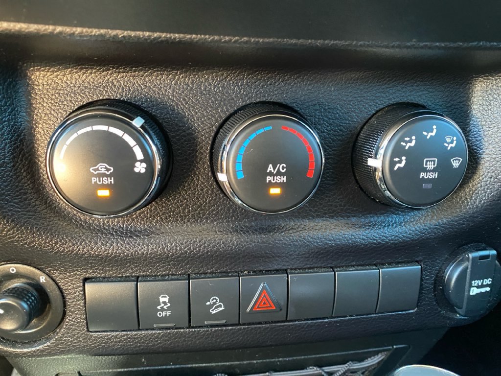 Used 2017 Jeep Wrangler Unlimited Sport w/ Quick Order Package 24S AWD/4WD image 11