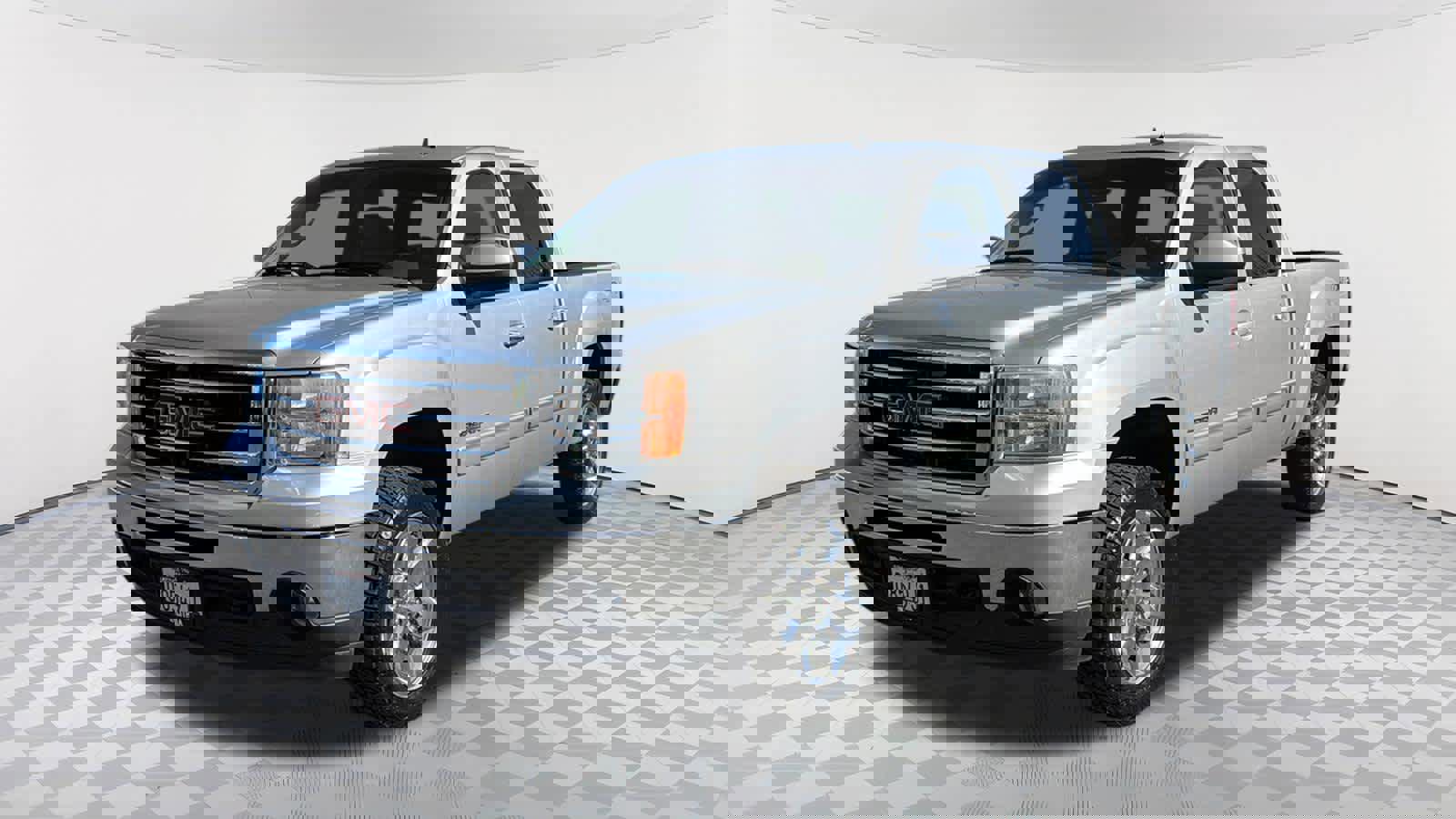 Used 2013 GMC Sierra 1500 SLT w/ SLT Convenience Package image 1