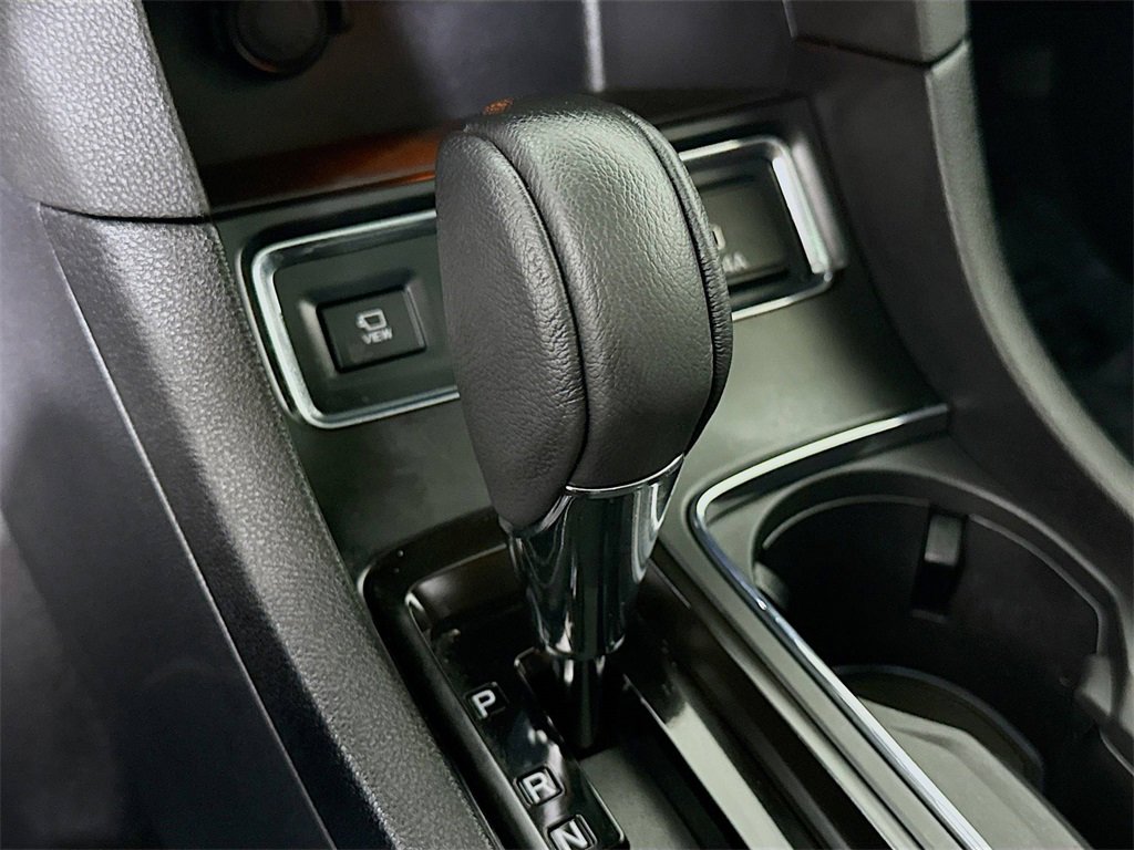 Used 2025 Subaru Ascent Bronze Edition image 11