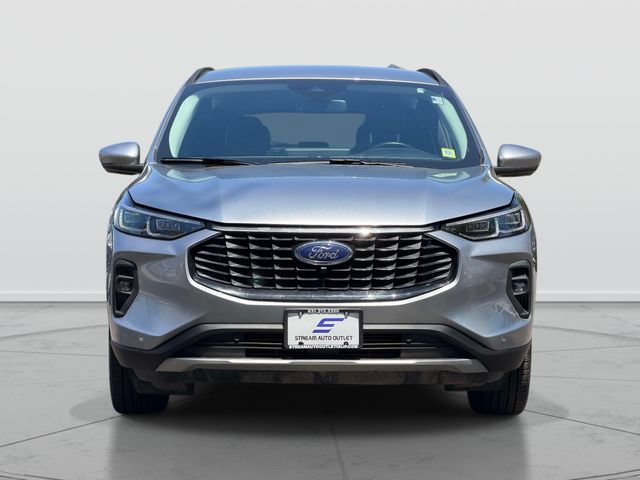 Used 2024 Ford Escape Platinum AWD/4WD image 2